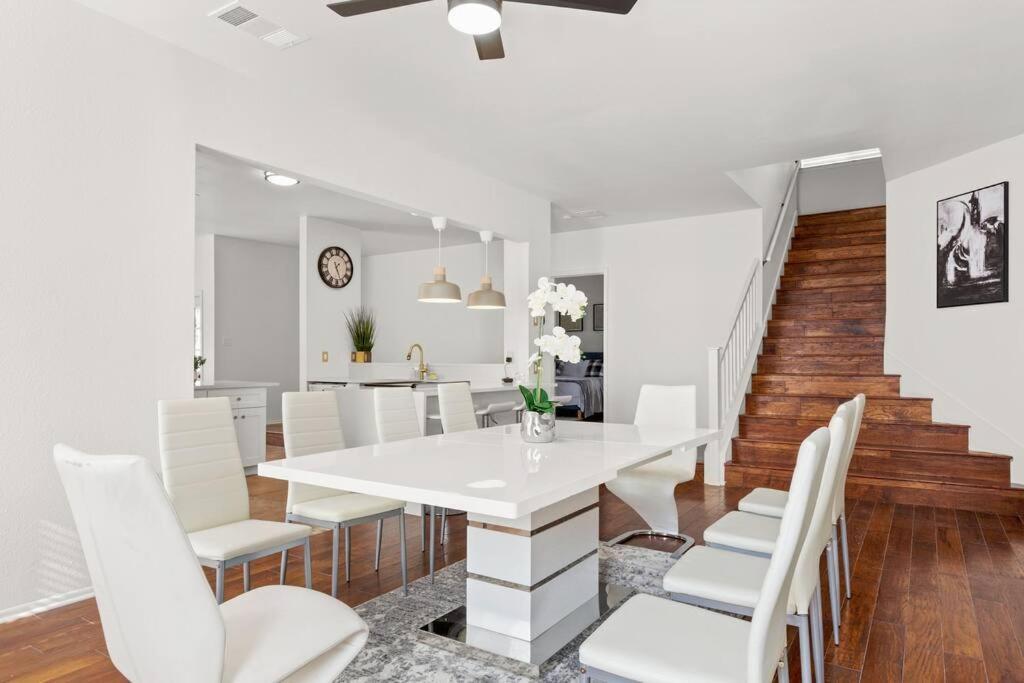 5 Bedrooms With Chefs Kitchen 2 Masters Room And Game Lounge San Antonio Extérieur photo
