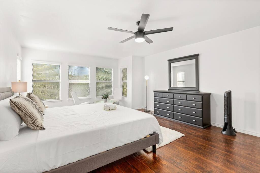 5 Bedrooms With Chefs Kitchen 2 Masters Room And Game Lounge San Antonio Extérieur photo